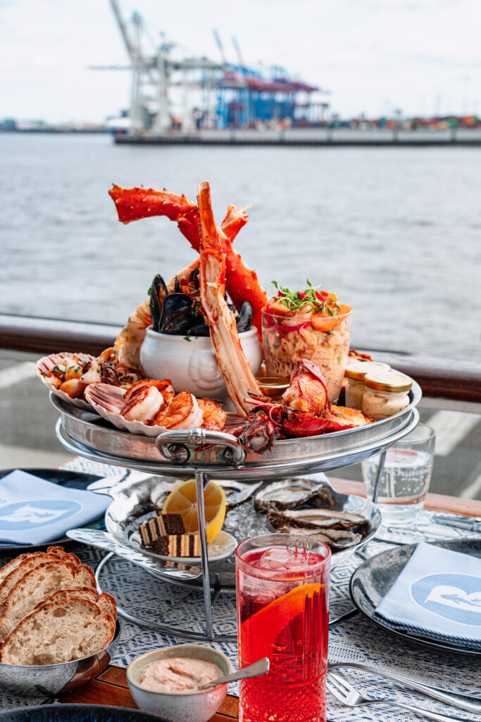 Seafood-Etagere im Rive
