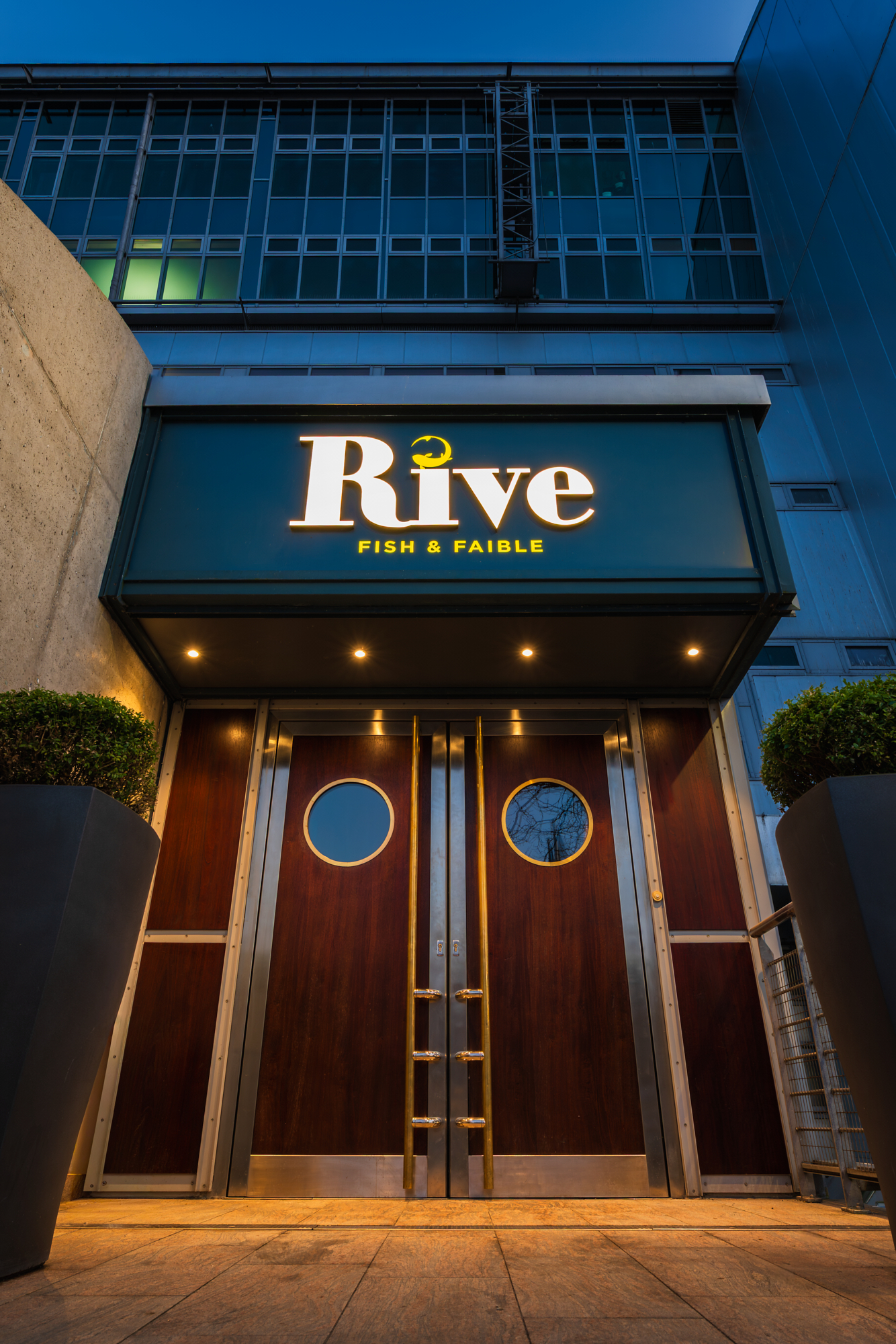 Eingang RIVE